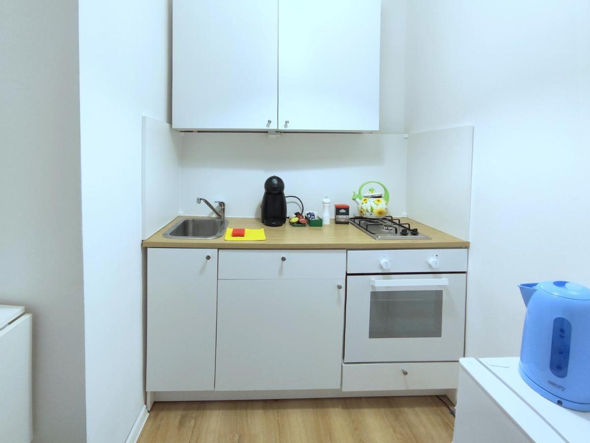 Apartament Rondo Onz Varsavia Esterno foto